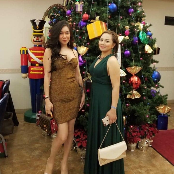 Forever 21 Dresses & Skirts - Dazzling gold mini dress